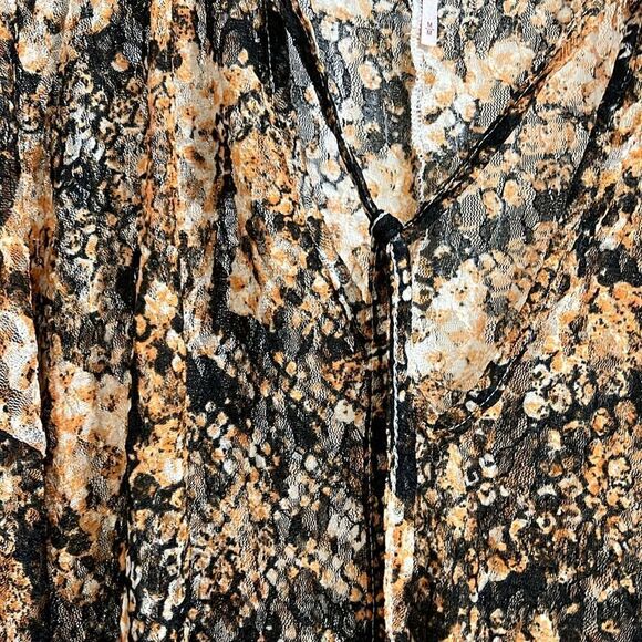 Out for the night snake top - Picture 5 of 7